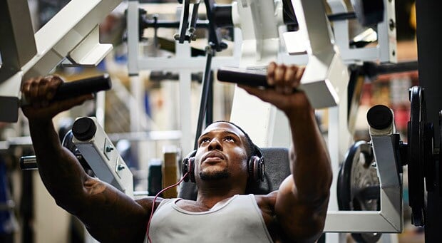 001-bodybuilder-in-trainling-session.jpg