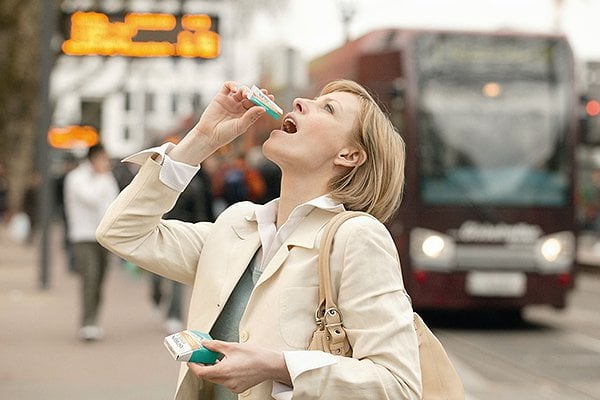 003-woman-takes-aspirin.jpg