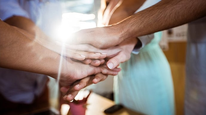 690x388-hands3.png