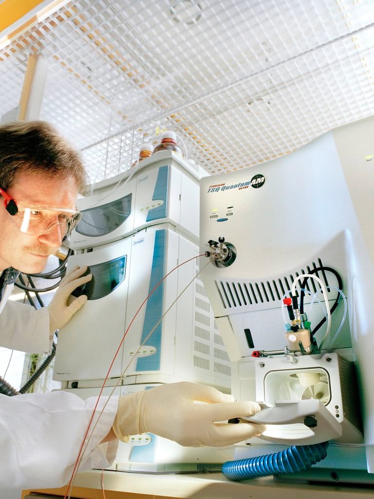 Researcher at a lab
