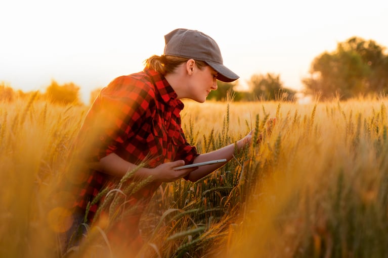 image_cs_farmer_1_22_7952 × 5304_rgb.jpg