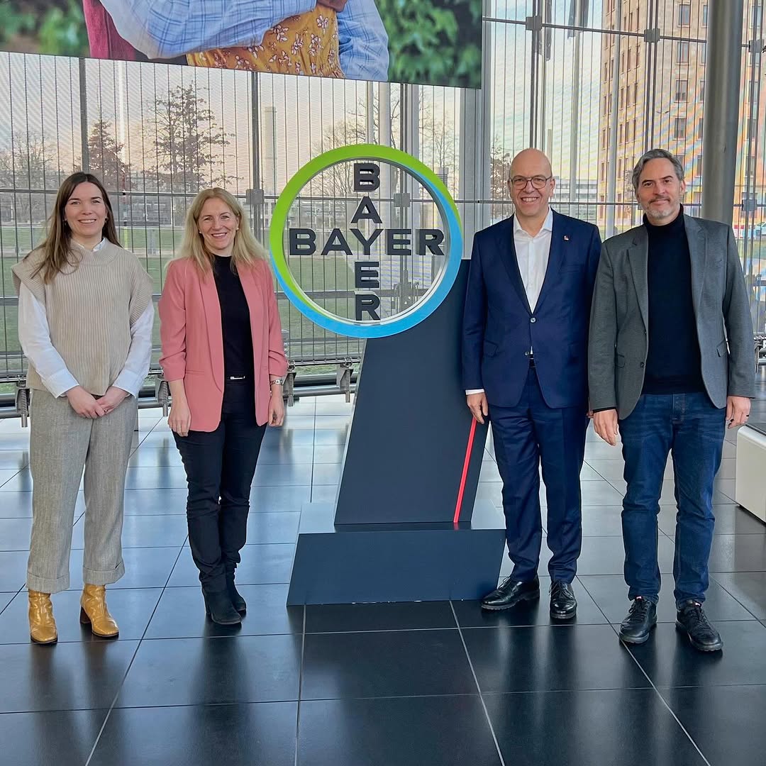 Siegmar Heß besucht Bayer in Leverkusen