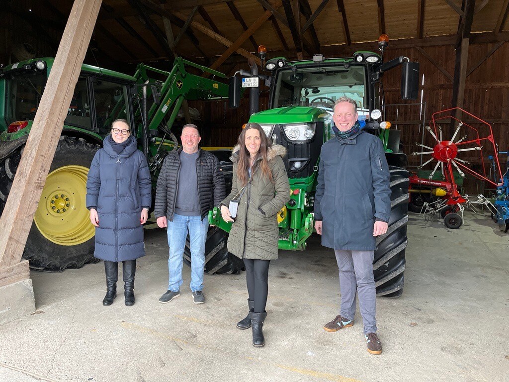 Constantin Marquardt mit Nicole Bauer auf der Forward Farm in Aich