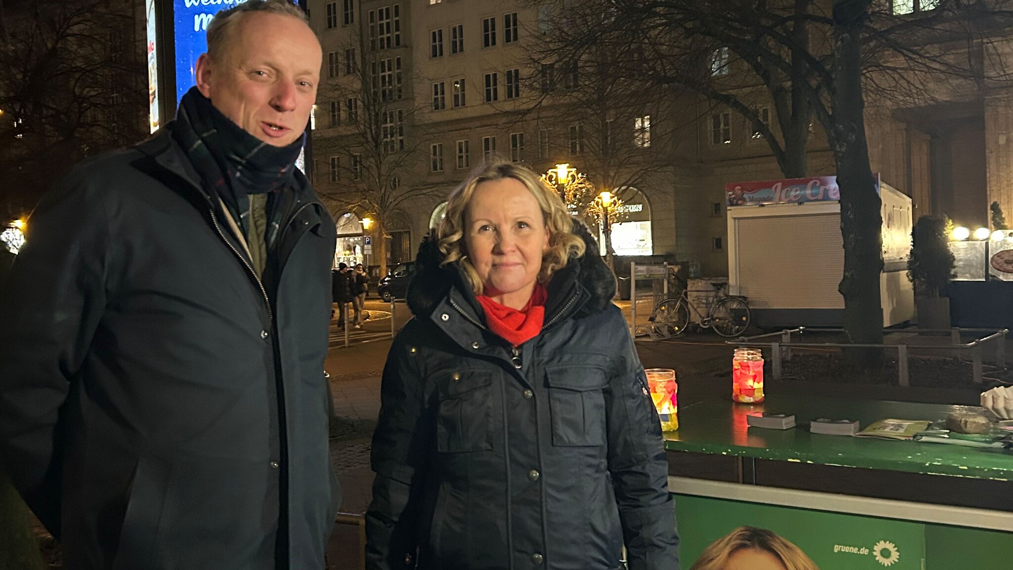 Besuch des Wahlkampfstands von Steffi Lemke in Magdeburg 