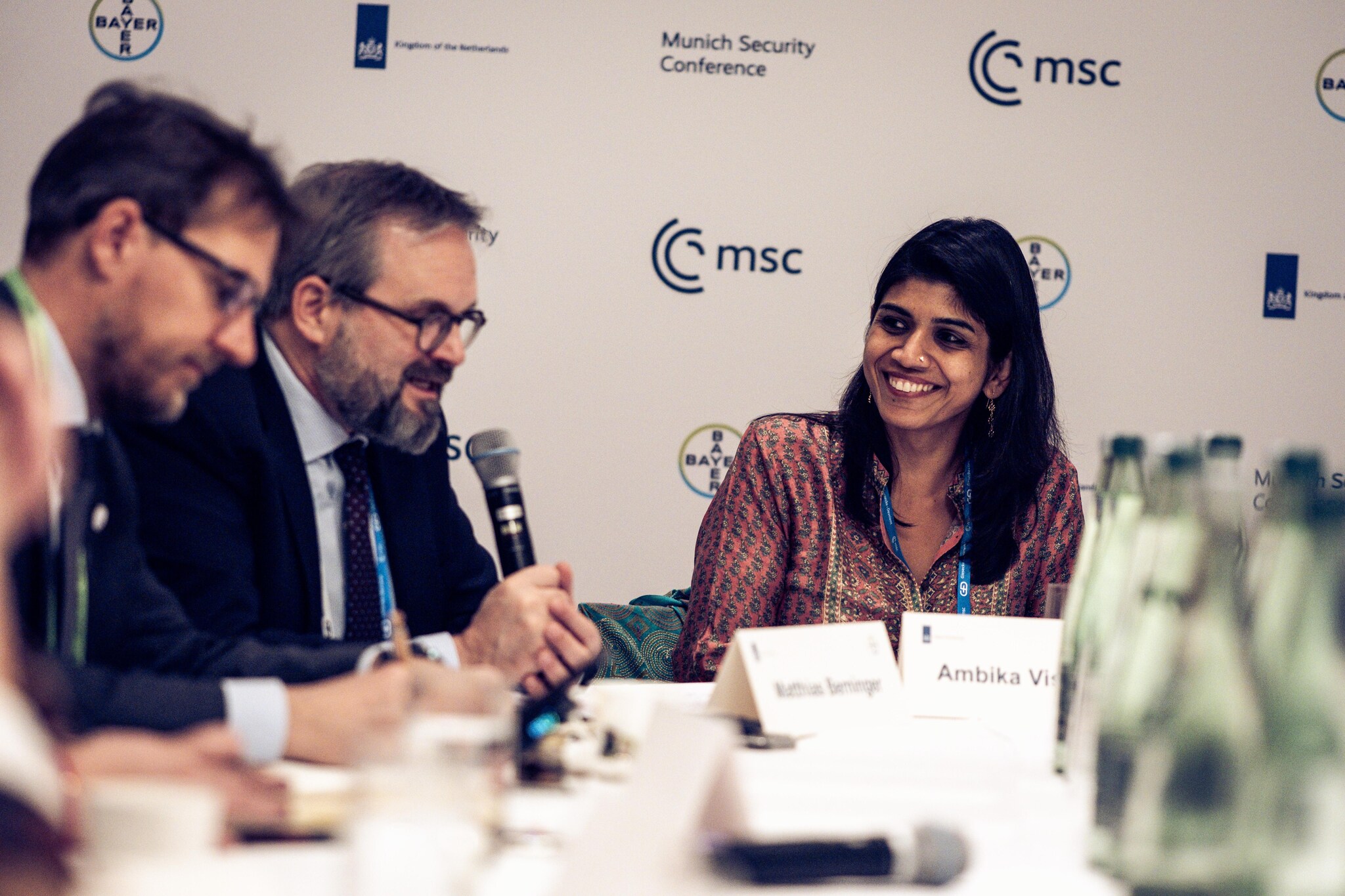 Meike Van Ginneken, Ambika Vishwanath und Matthias Berninger beim MCS Side Event