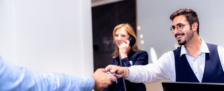 Bayer_Gastro_zum Hotelfachfrau.jpg