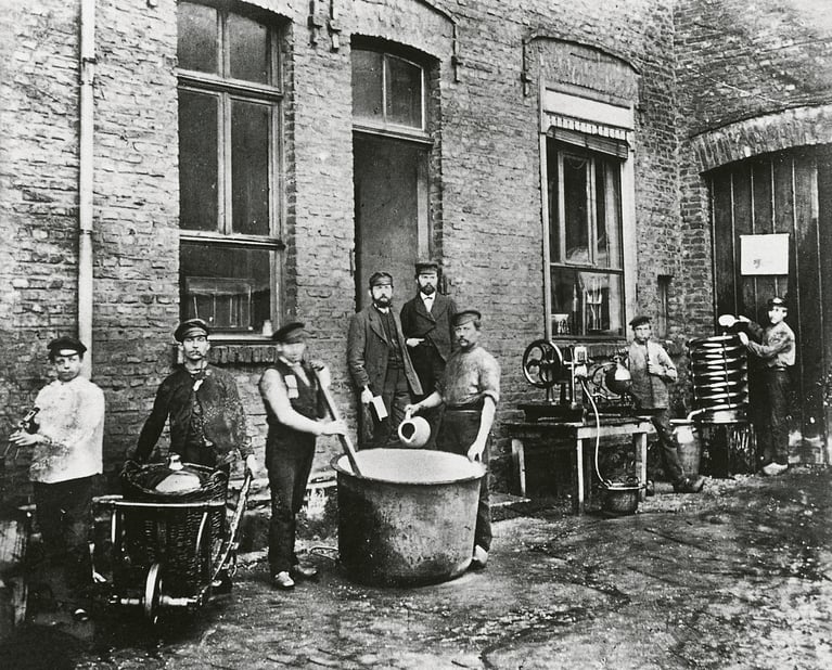 workers_at_the_barmen_factory.jpg