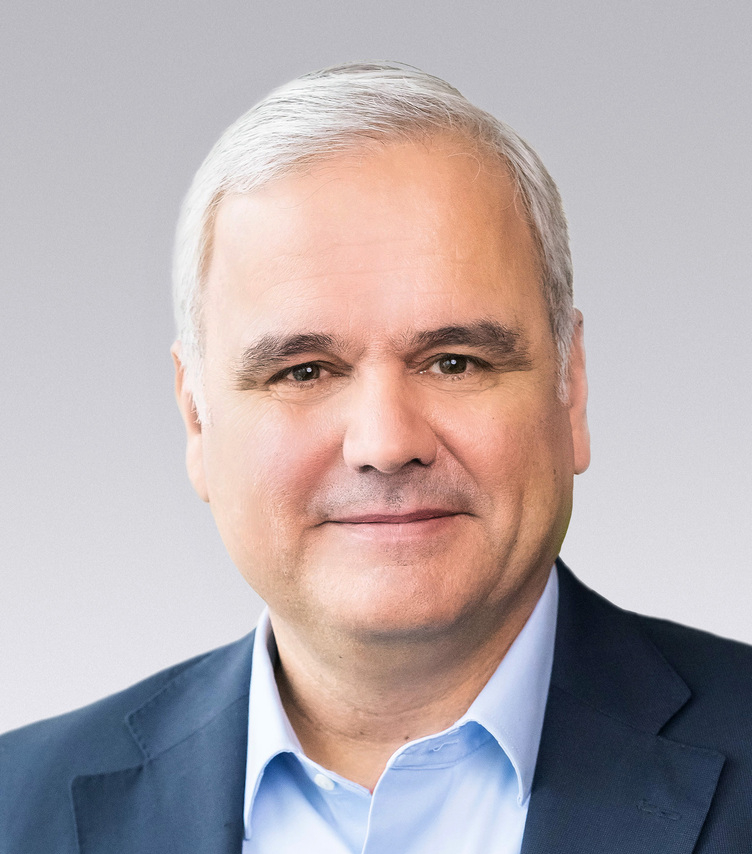 stefan-oelrich-pr.jpg