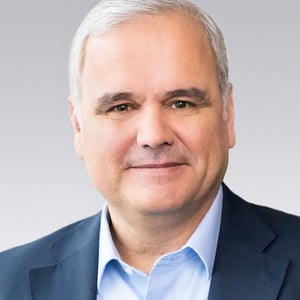 stefan-oelrich-pr.jpg