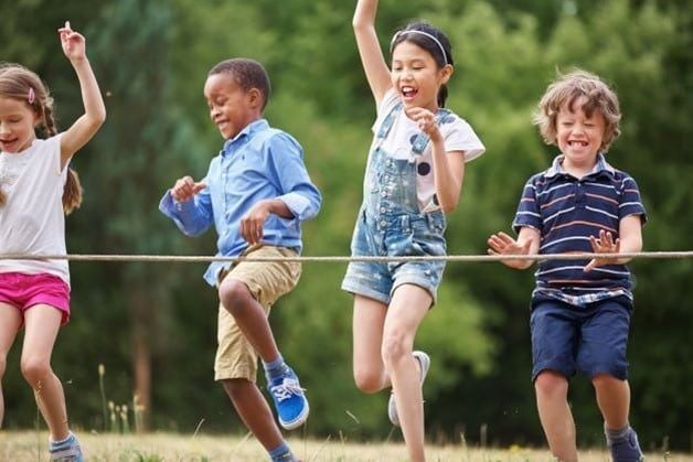 children-playing-with-rope.jpg