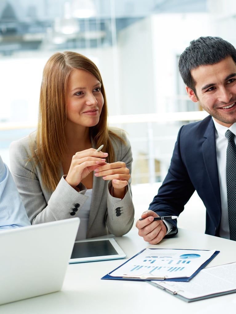 businesspeople_during_conversation_8.jpg