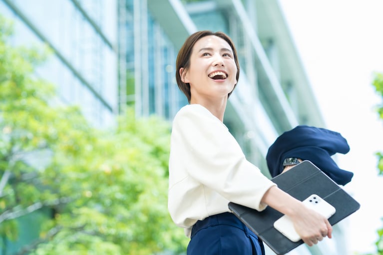 25.働く女性2.jpeg