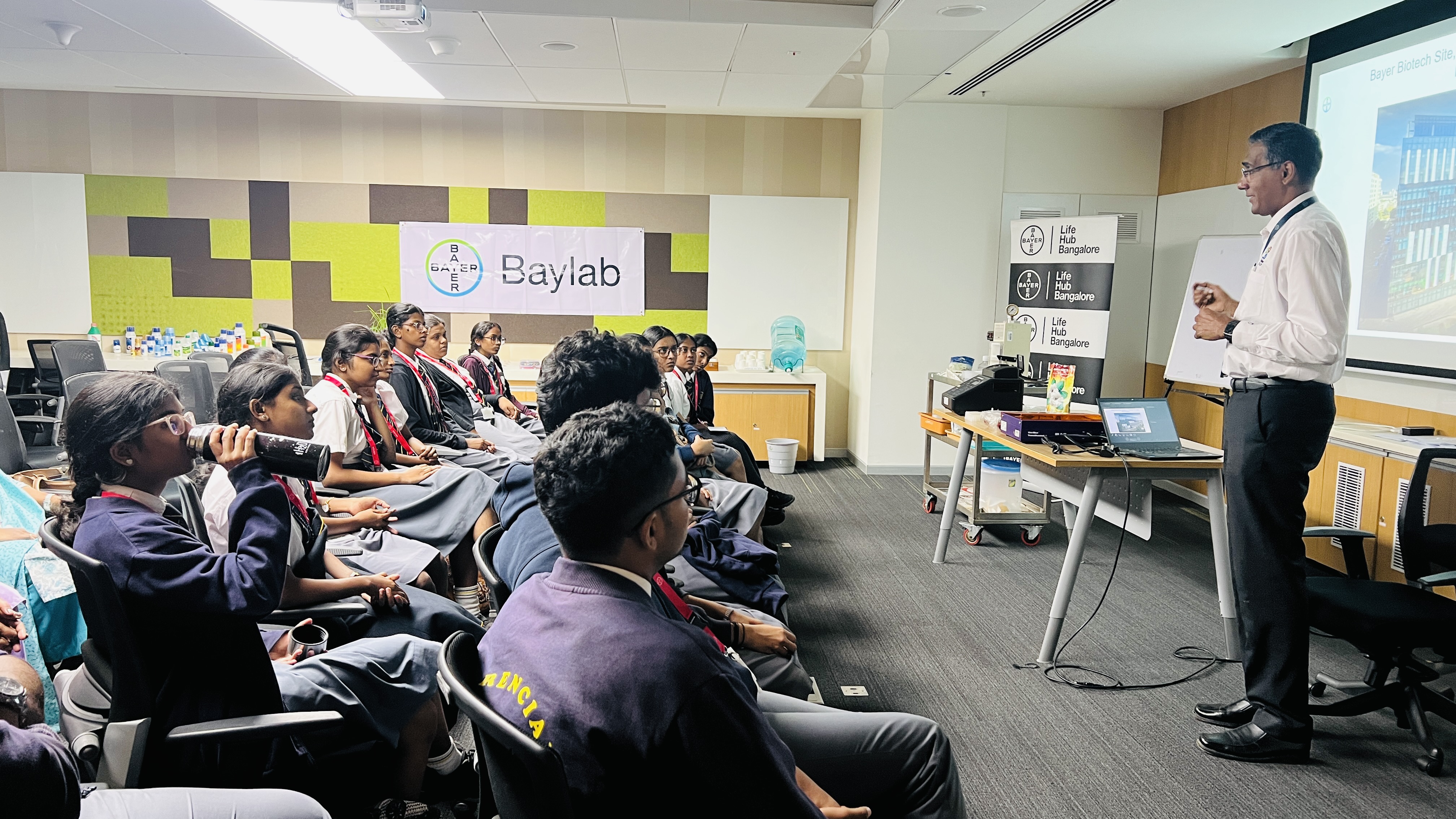 bayer-baylab-img2.jpg