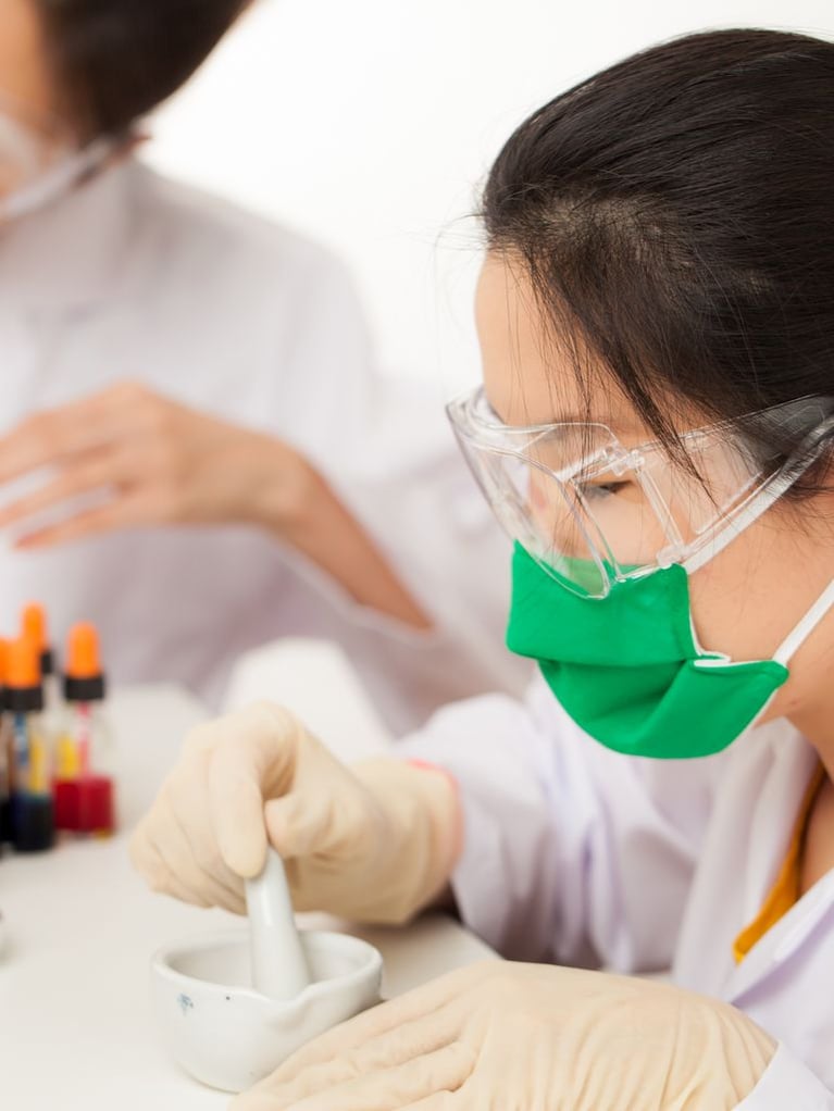 asian_researchers_working_with_chemicals.jpg
