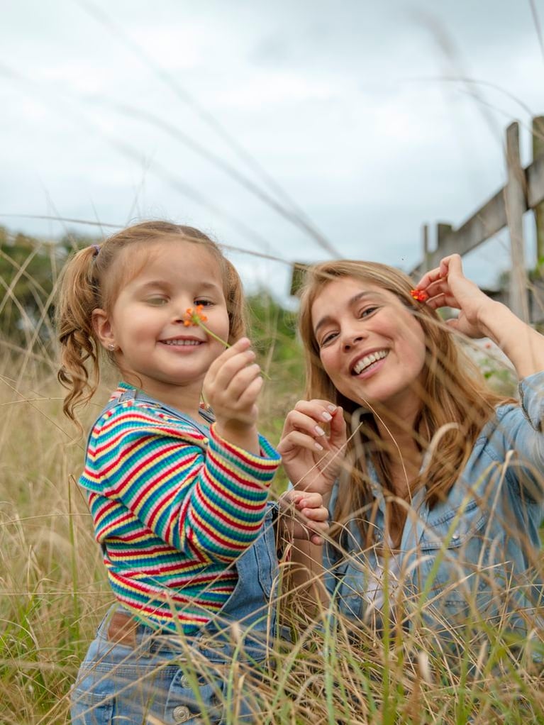 mother_with_daughter_in_the_meadow_2.jpg