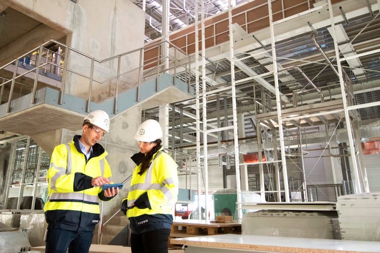 Julia or Luzaan option 3.jpg