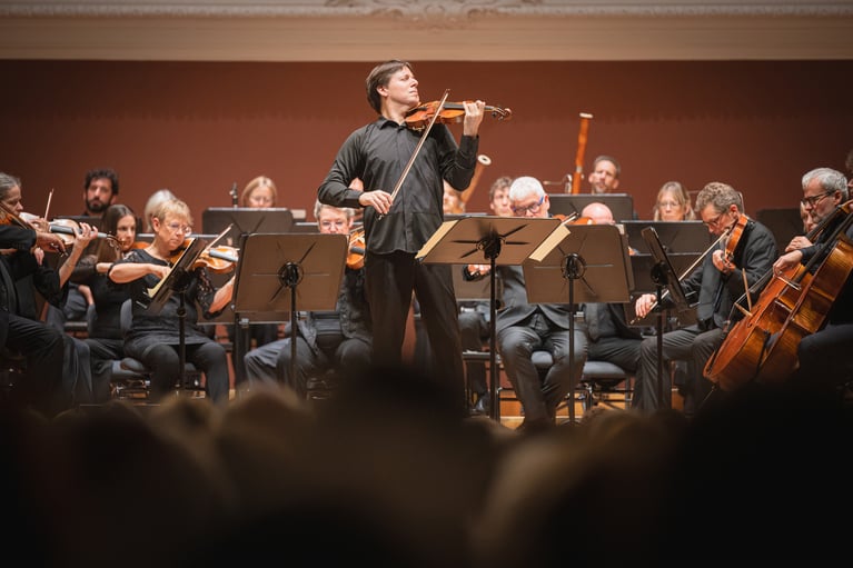 Joshua Bell and ASMF Close Up by Laurence Mueller.jpg
