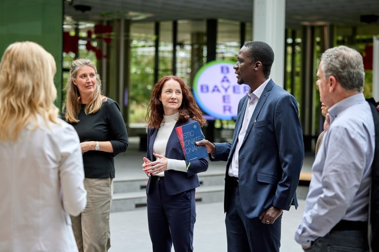bayer-employees-discussing-21.jpg