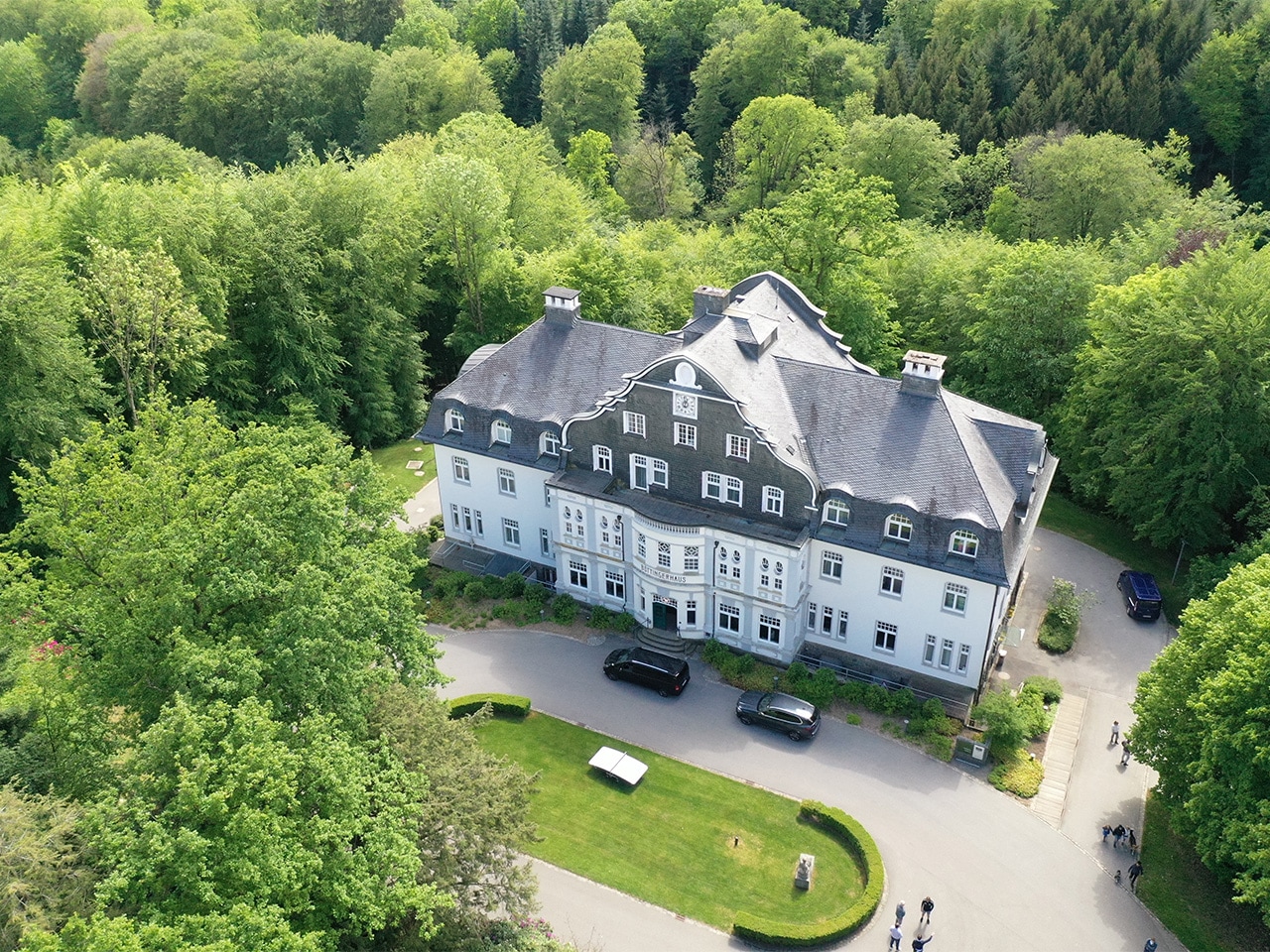 boettingerhaus_ledder.jpg