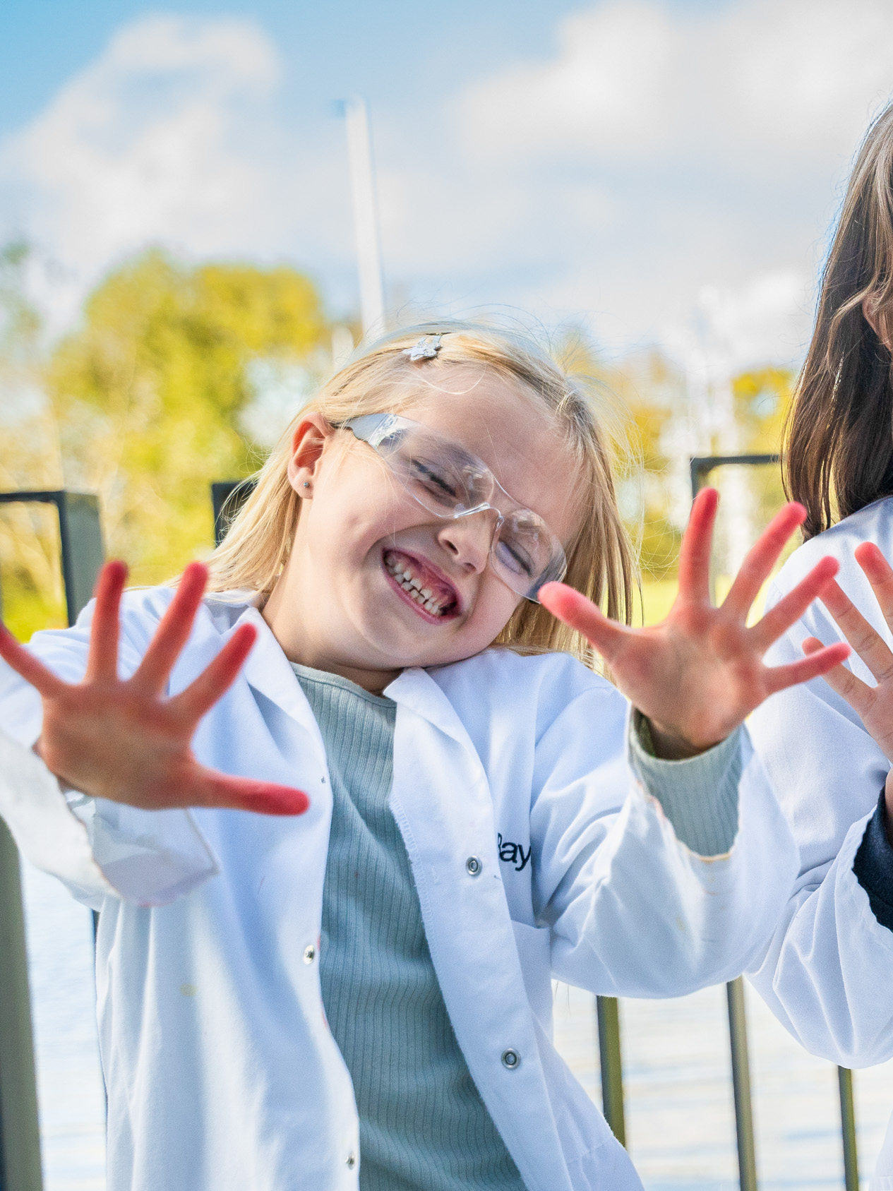 Baylab-kids-hands-00445.jpg