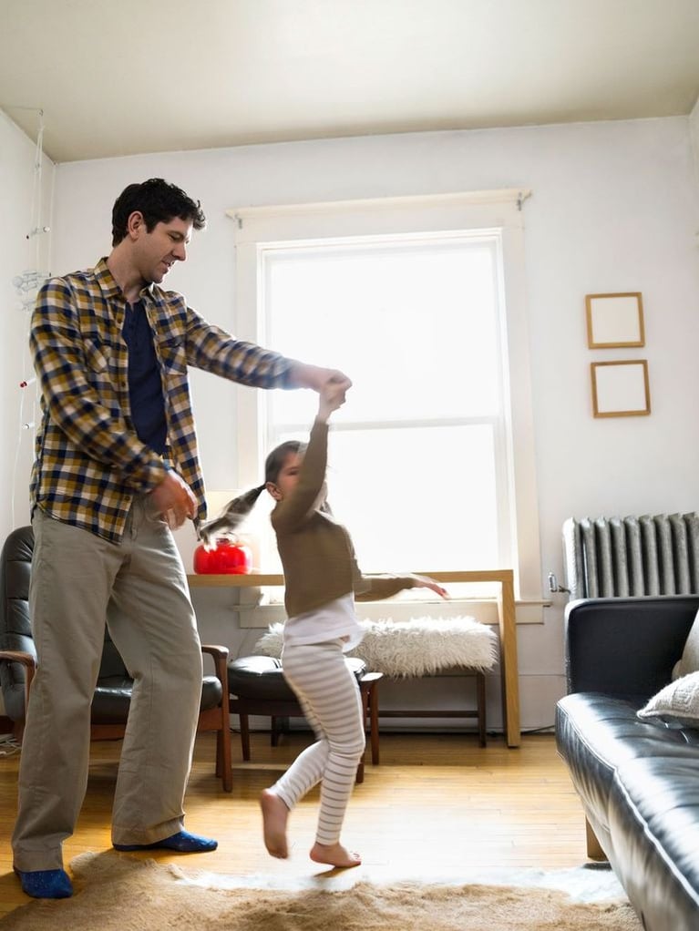 Father_and_daughter_dancing_org.jpg