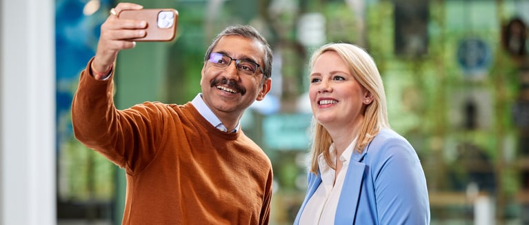 bayer-employees-taking-a-selfie.jpg