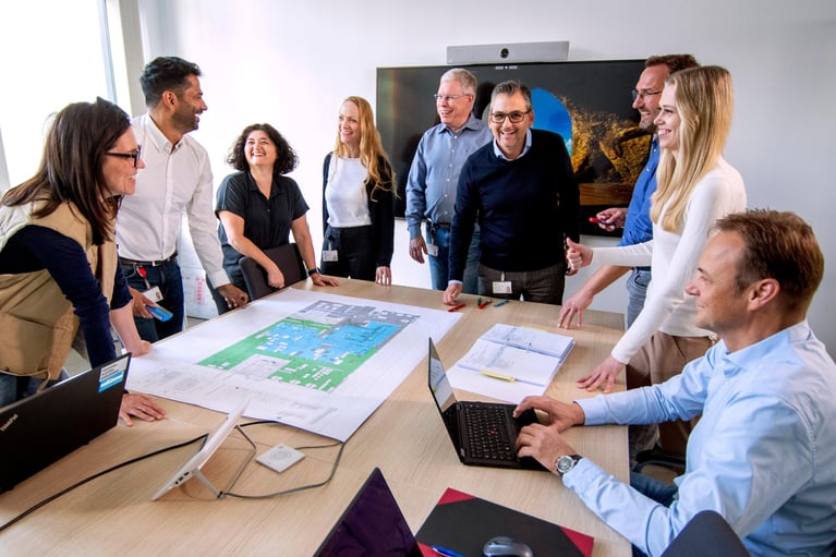employees in a meeting 3