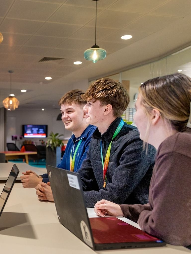 multiethnic_business_people