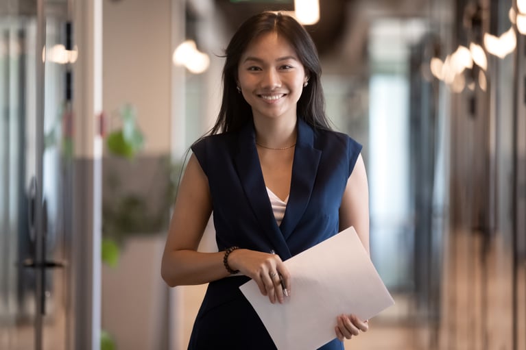 happy_asian_businesswoman.jpeg