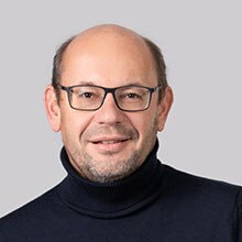 axel-220x220.jpg