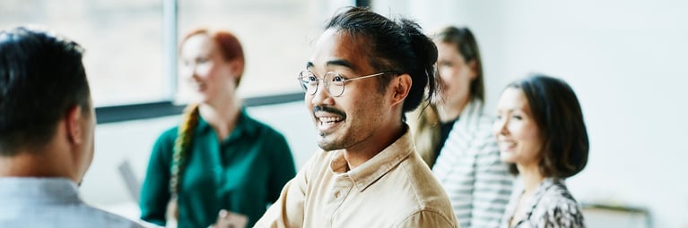 Business people shaking hands 0