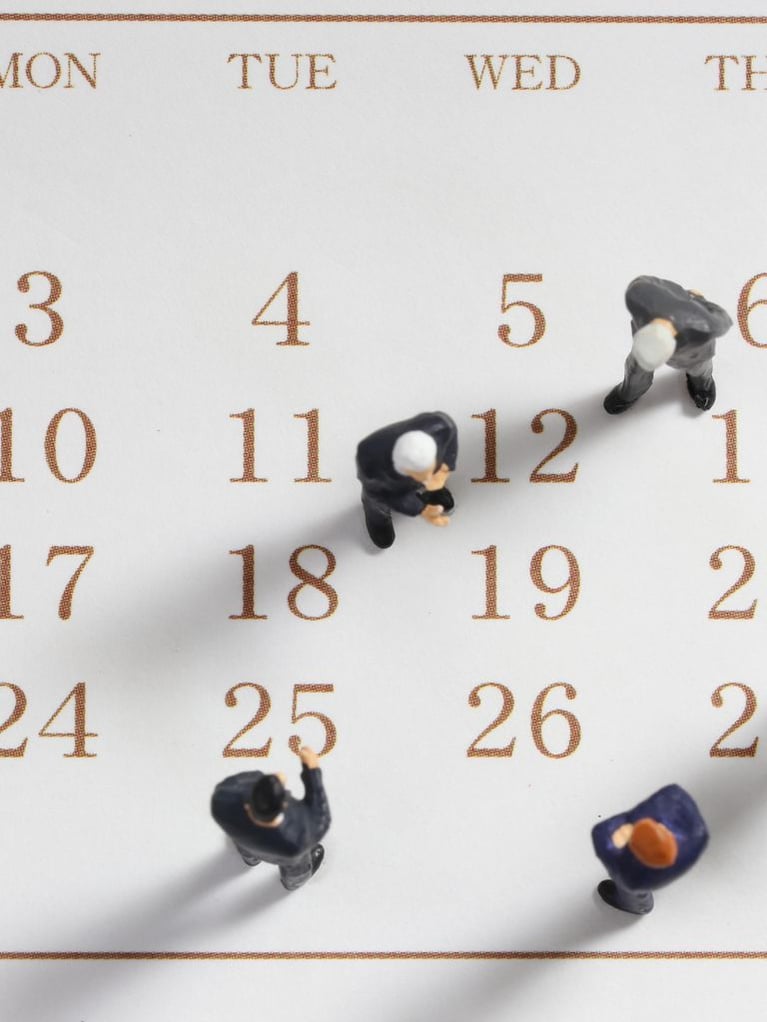 midget_men_on_calendar_1.jpg