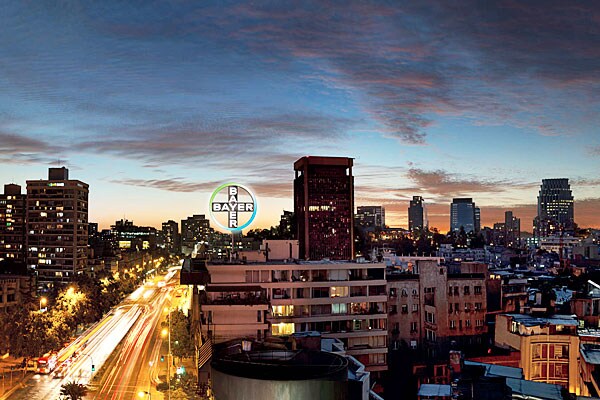 bayer_cross_in_santiago_de_chile_zoomed.jpg