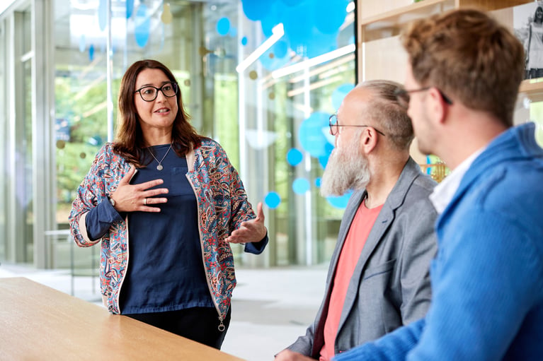 bayer-employees-in-a-meeting-2.jpg