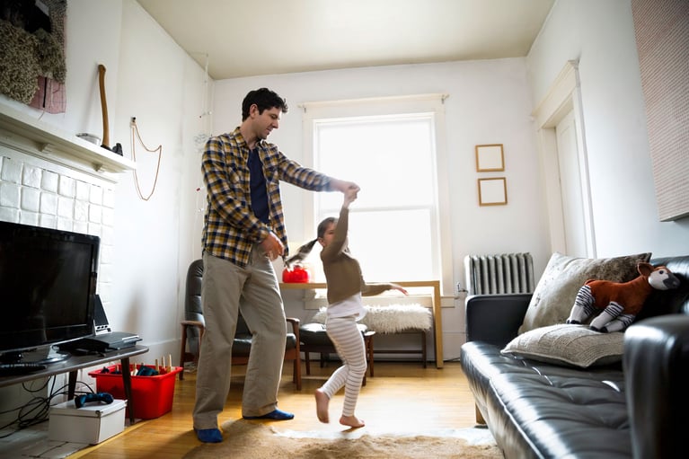 Father_and_daughter_dancing_org.jpg