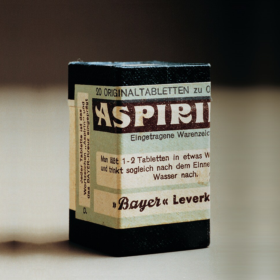 Vanha aspirin-purkki