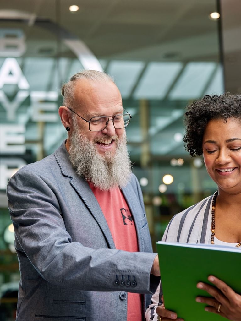 employees-in-front-of-a-bayer-cross-1 (1).jpg