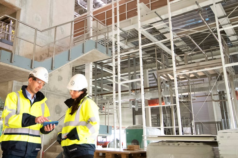 Julia or Luzaan option 3.jpg