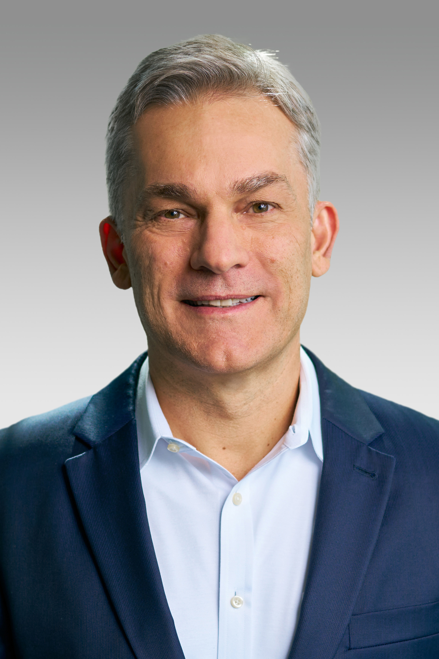 Santos_Portrait_neutral.jpg,default.jpg