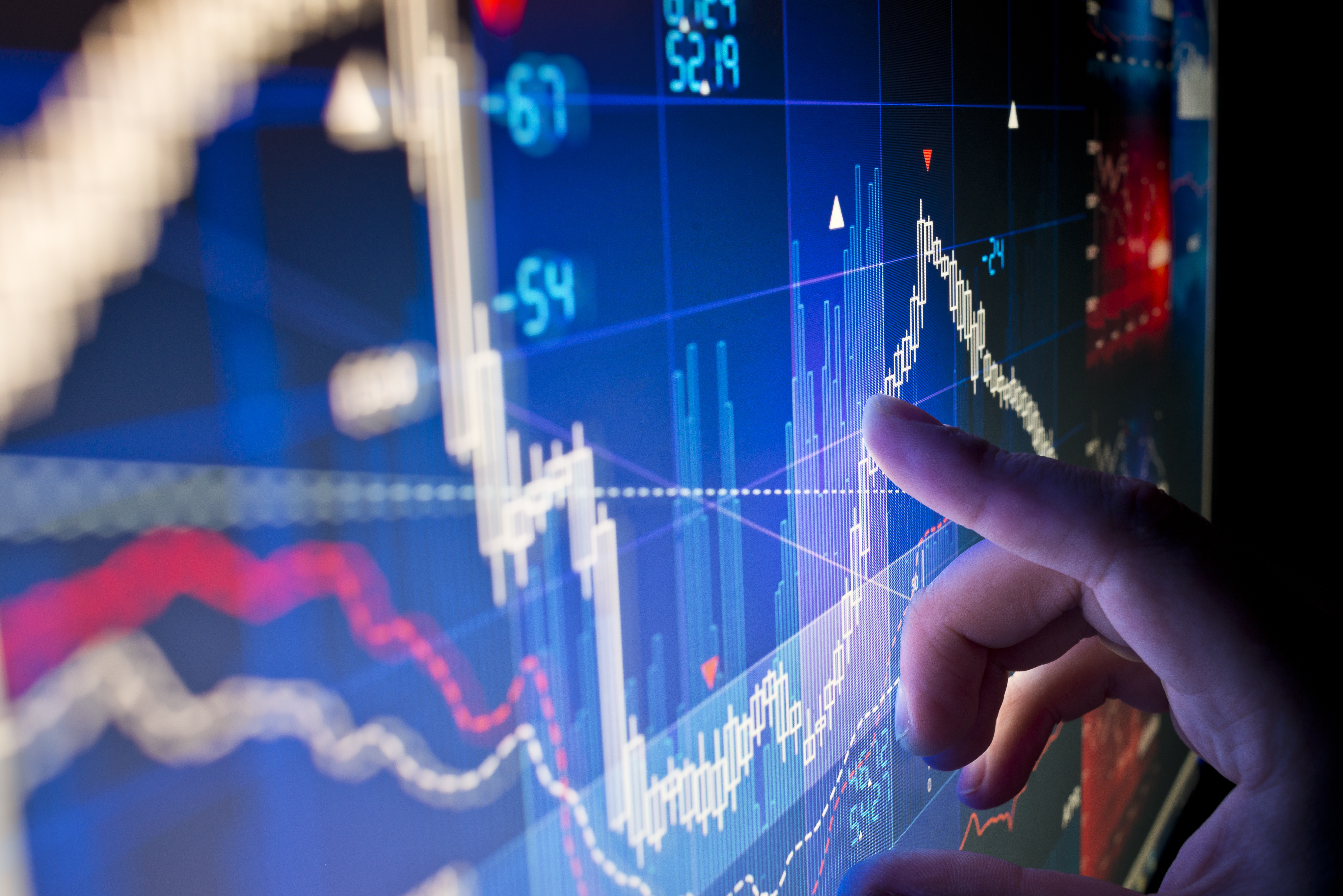hand_pointing_at_graph_1.jpg