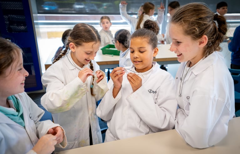 Baylab-students.jpg