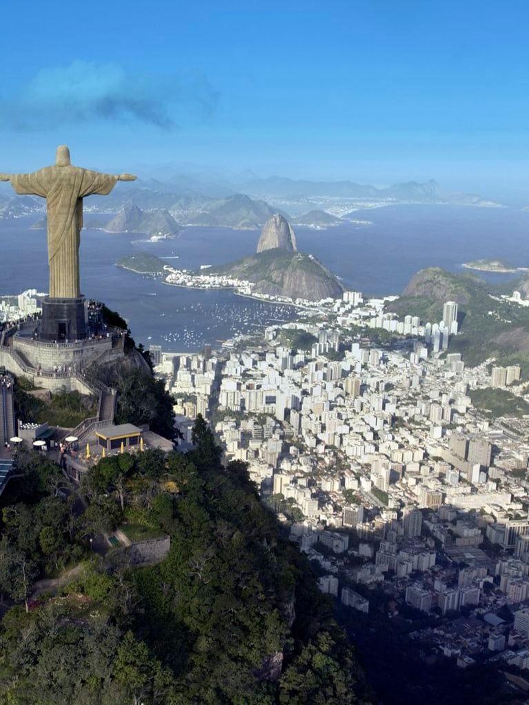 statue_of_jesus_christ_in_rio.jpg