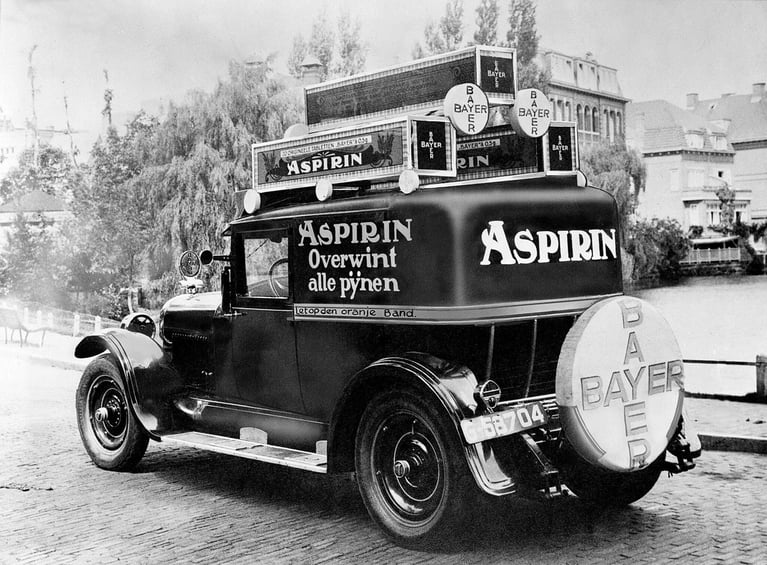 fahrzeug-mit-aspirin-werbung-1930.jpg