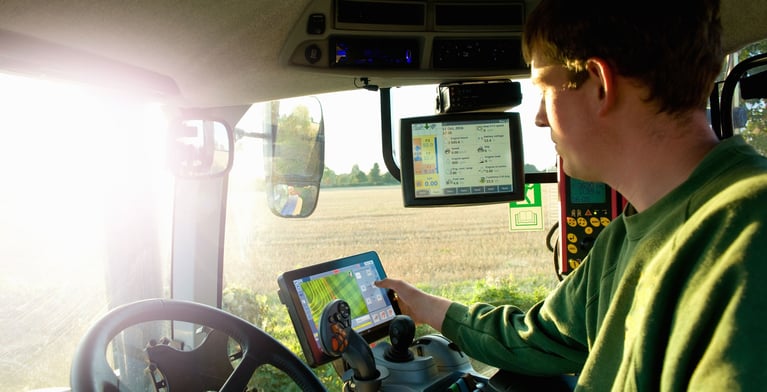 Farmer_in_a_tractor_1.jpg