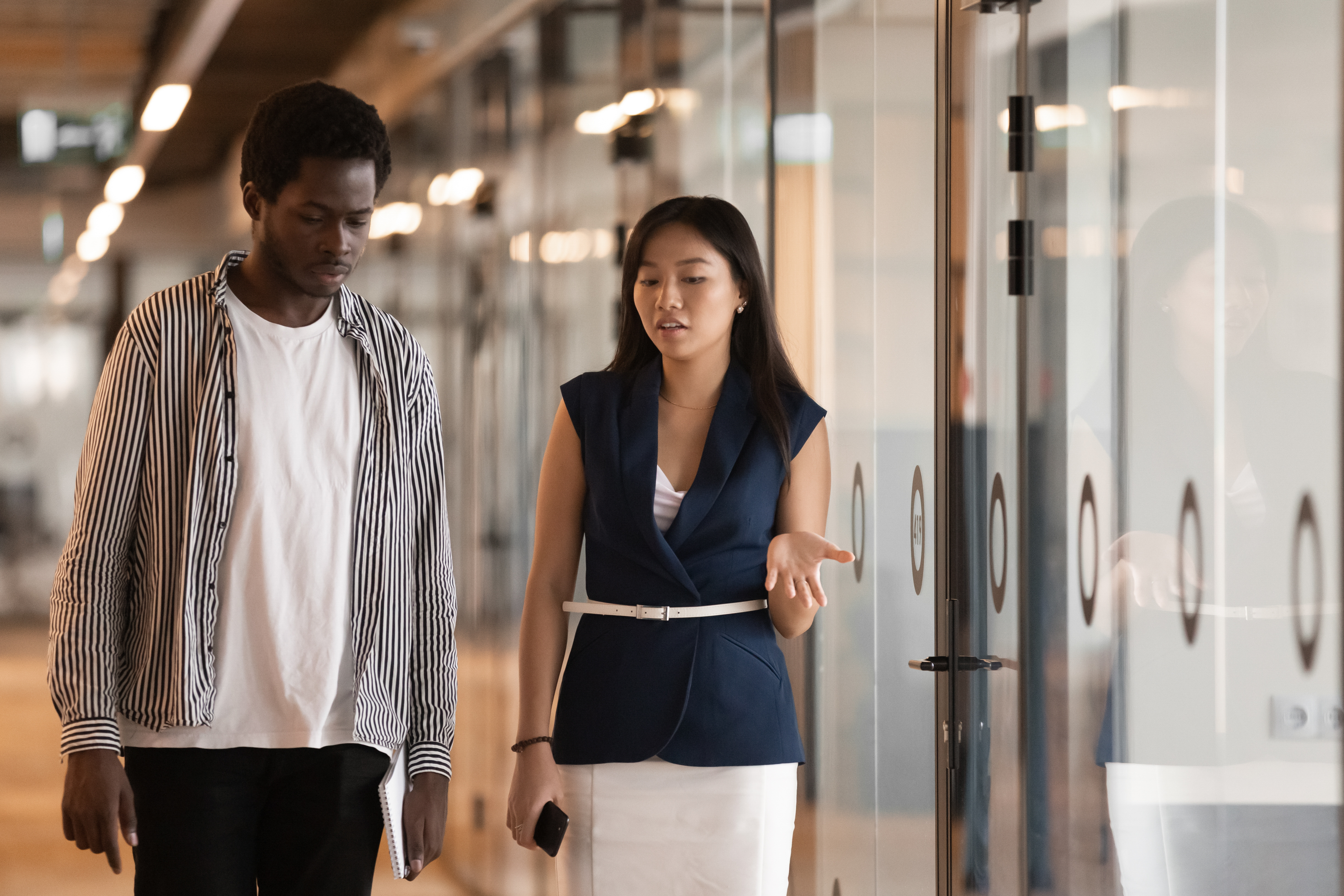 multiethnic_employees_discussing_3.jpeg