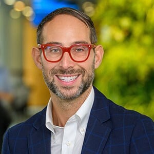 glenn-300x300-1_0.jpg