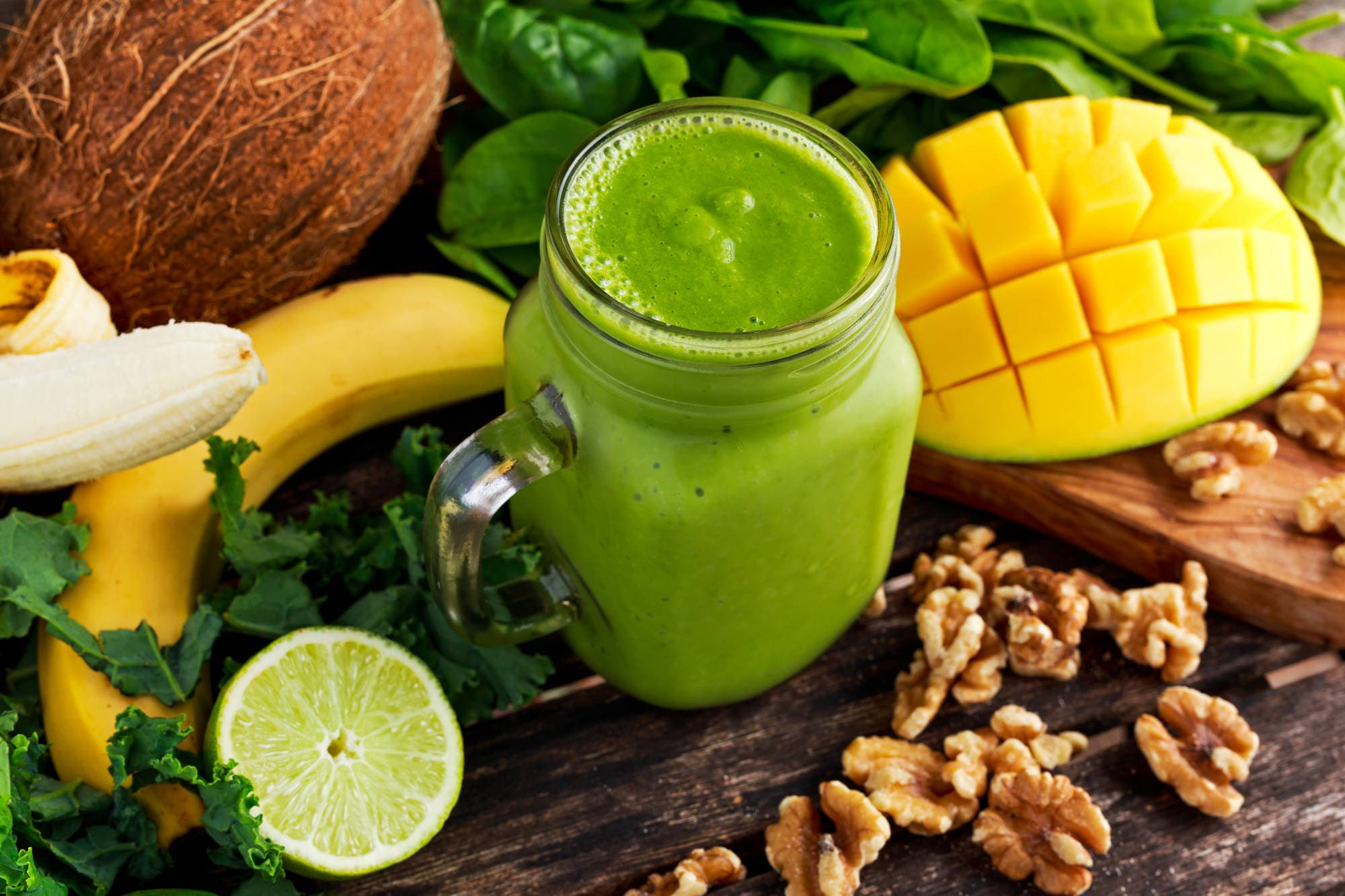 Green_smoothie_and_fruits (1).jpg
