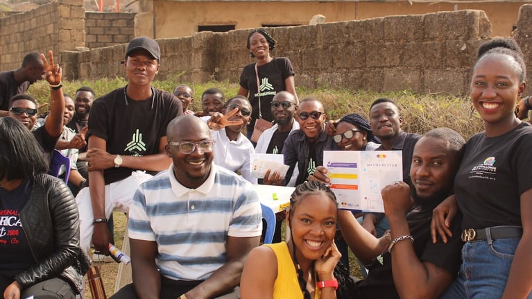 Group_picture_Youth_Leader_1440x810.jpg