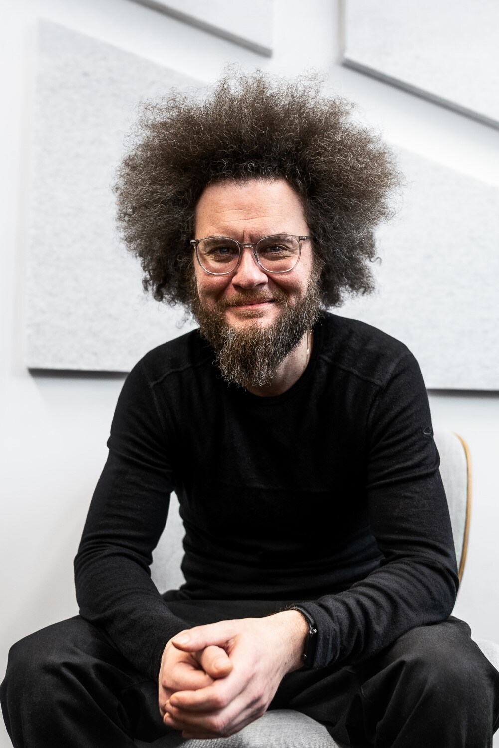 headshot-bastian.jpg