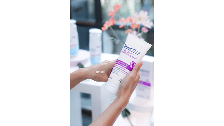 holding-bepanthen-product-1280x720.png